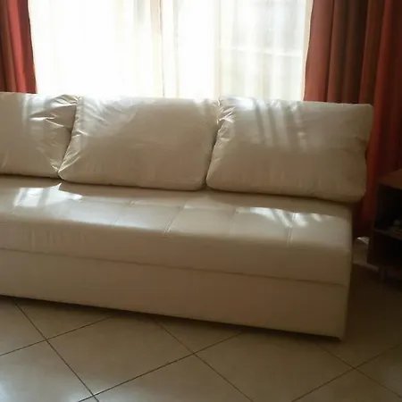 In Rose Village Apartman